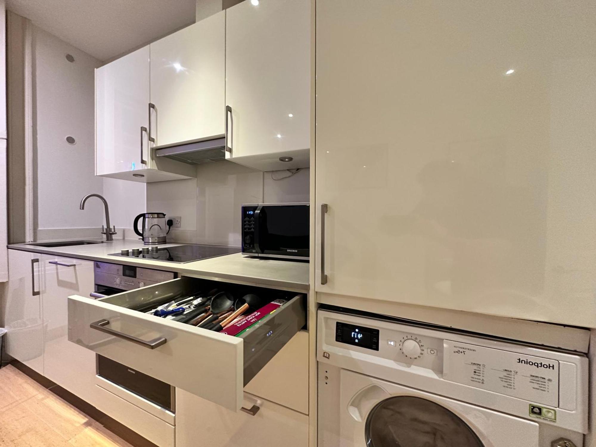 Mayfair Studio By Oxford Street - Luxurylondonstays Экстерьер фото